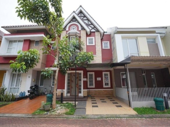 Rumah 2 Lantai Strategis Dekat On Mall Bsd City Siap Kpr Harga Nego J18084