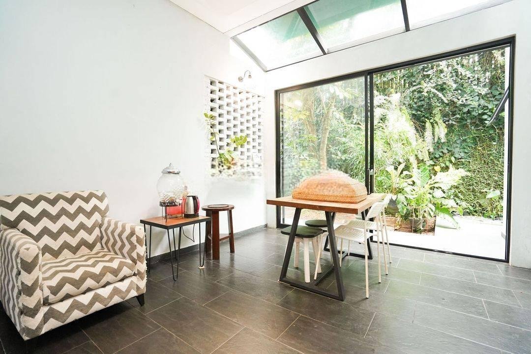 Rumah Luas Idaman di Bintaro Semi Furnished dekat Bintaro Jaya Xchange Mall J11293