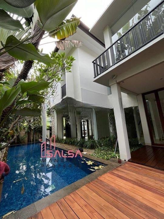 Dijual Rumah Luxurious And Comfortable House Strategis Location Dekat Sekolah Prancis Dan Mrt Dan Toll Dan Dekat Fatmawati Harga Murah Dan Siap Huni Area Cipete Jakarta Selatan