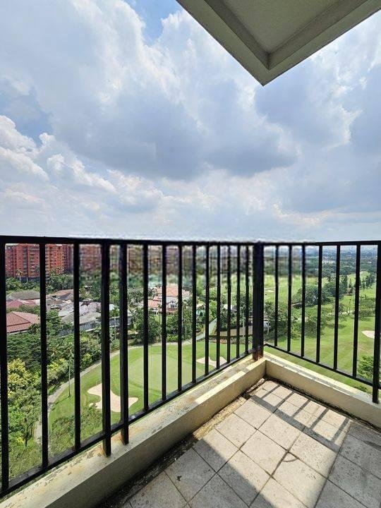 Apartemen Hampton Park 3 Kamar Tidur Golf View Pondok Indah Jakarta Selatan!!! MURAH
