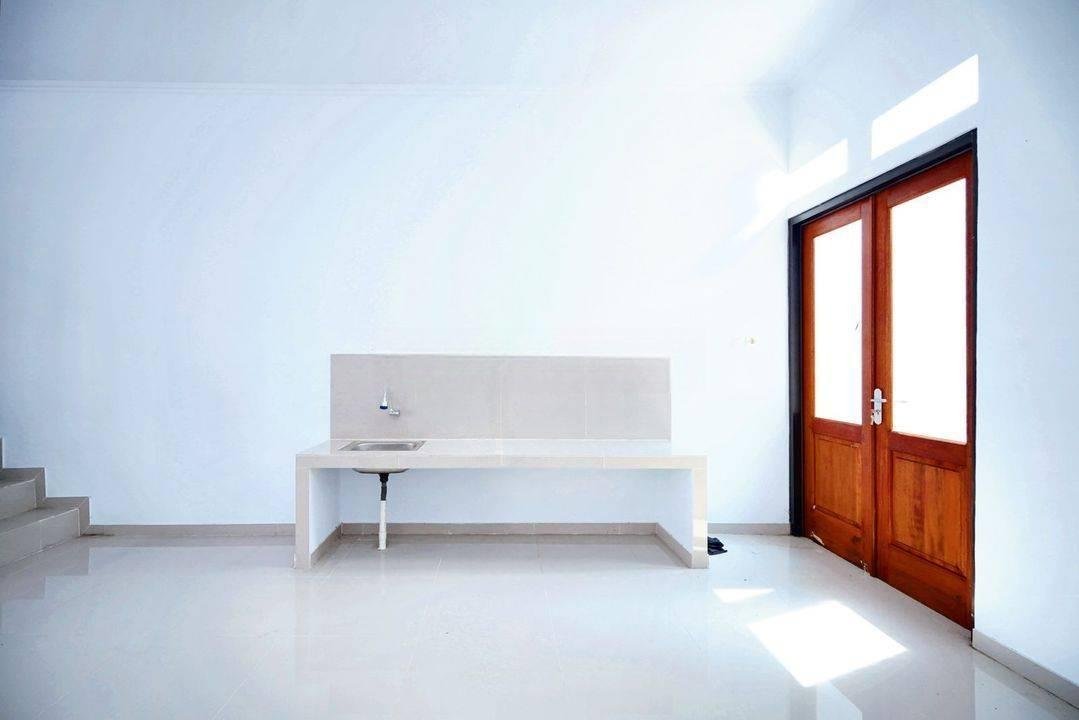 Rumah SHM Luas 2 Lt dekat Pintu Tol dan Mall di Tangsel Dibantu KPR J22496