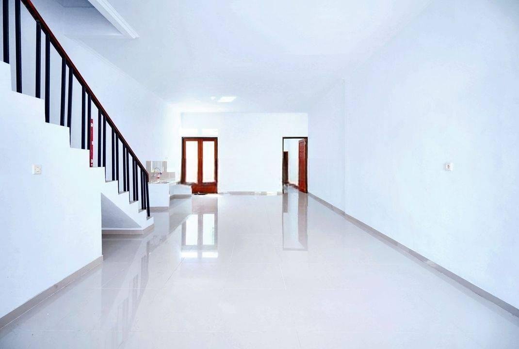 Rumah SHM Luas 2 Lt dekat Pintu Tol dan Mall di Tangsel Dibantu KPR J22496