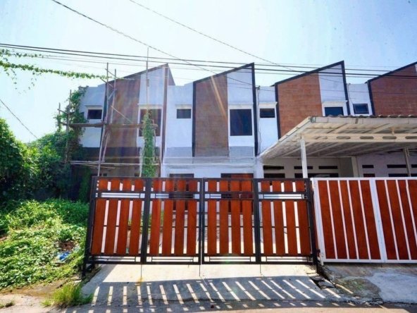 Rumah SHM Luas 2 Lt dekat Pintu Tol dan Mall di Tangsel Dibantu KPR J22496