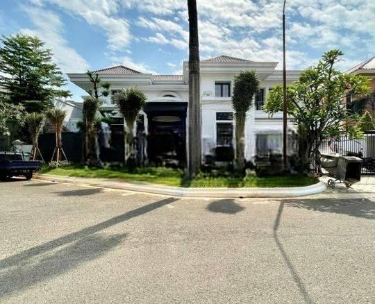 Rumah Baru mewah Design Clasic Jalan Lebar Di Pondok Indah Jaksel 16 Rumah Baru mewah Design Clasic Jalan Lebar Di Pondok Indah Jaksel Rumah Baru mewah Design Clasic Jalan Lebar Di Pondok Indah Jaksel