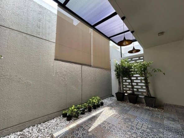 Rumah di Serenia hills venture barat siap huni lebak bulus jakarta selatan