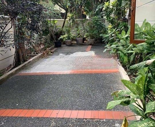 Disewakan rumah strategis dekat toll aeon mall dan bisa buat kantor