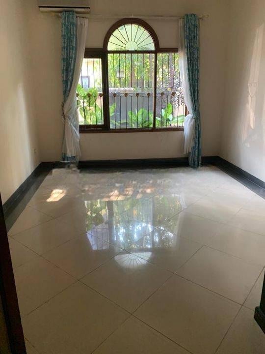 Disewakan rumah strategis dekat toll aeon mall dan bisa buat kantor