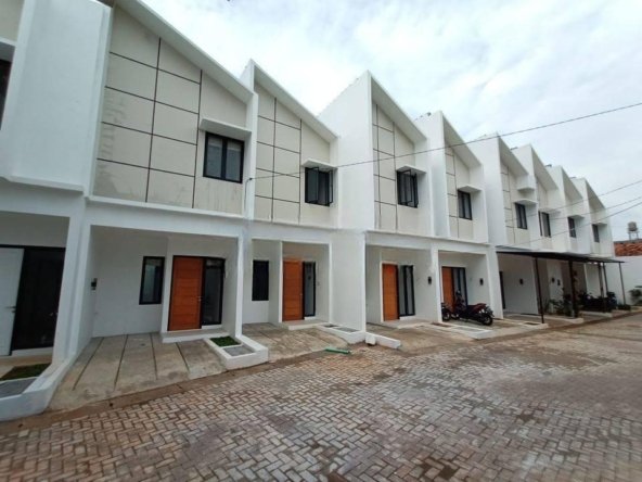 Rumah Cluster Jakarta Selatan 2 menit pintu tol