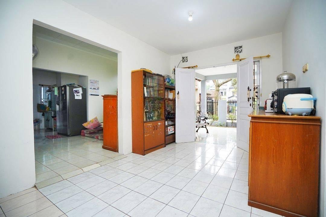 Rumah Cantik di Graha Bunga Bintaro 10 Mnt ke Mall Living World Alam Sutera J12027