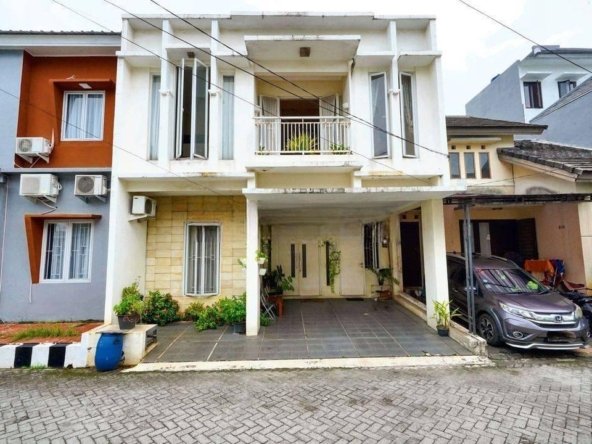 Rumah Seken Cantik Bisa nego 6 menit ke Bintaro Plaza