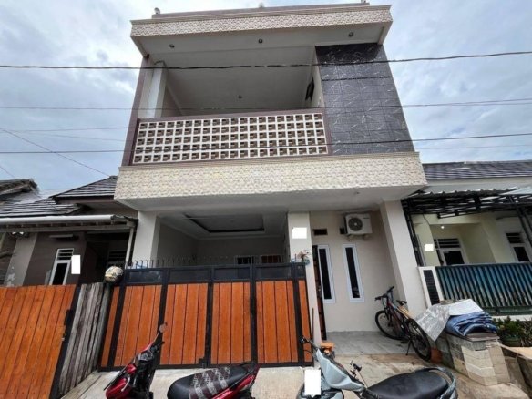 Rumah SHM 2 Lt Hadap Timur 10 menit ke ITC BSD Dibantu KPR J21643