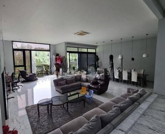 Dijual Rumah Mewah Fancy Elit Full Furnished di Crown Golf PIK 12 Dijual Rumah Mewah Fancy Elit Full Furnished di Crown Golf PIK Dijual Rumah Mewah Fancy Elit Full Furnished di Crown Golf PIK