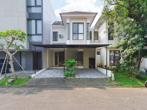 Rumah Cantik Semi Furnished Carport Luas dekat AEON Mall BSD City Bisa Nego J19369