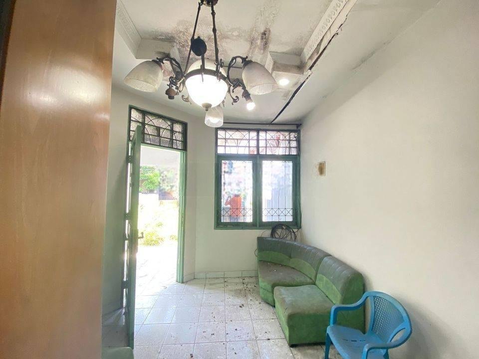 Rumah Gratis Renov LT 120 Hadap Timur Bisa Nego dekat Pintu Tol di Tangerang Siap KPR J24091