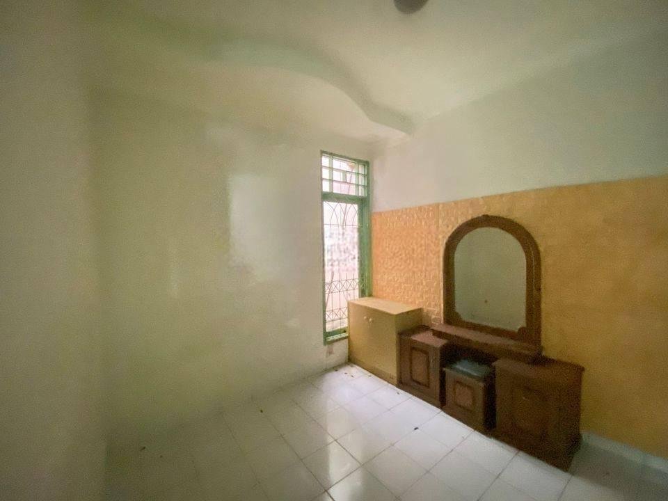 Rumah Gratis Renov LT 120 Hadap Timur Bisa Nego dekat Pintu Tol di Tangerang Siap KPR J24091