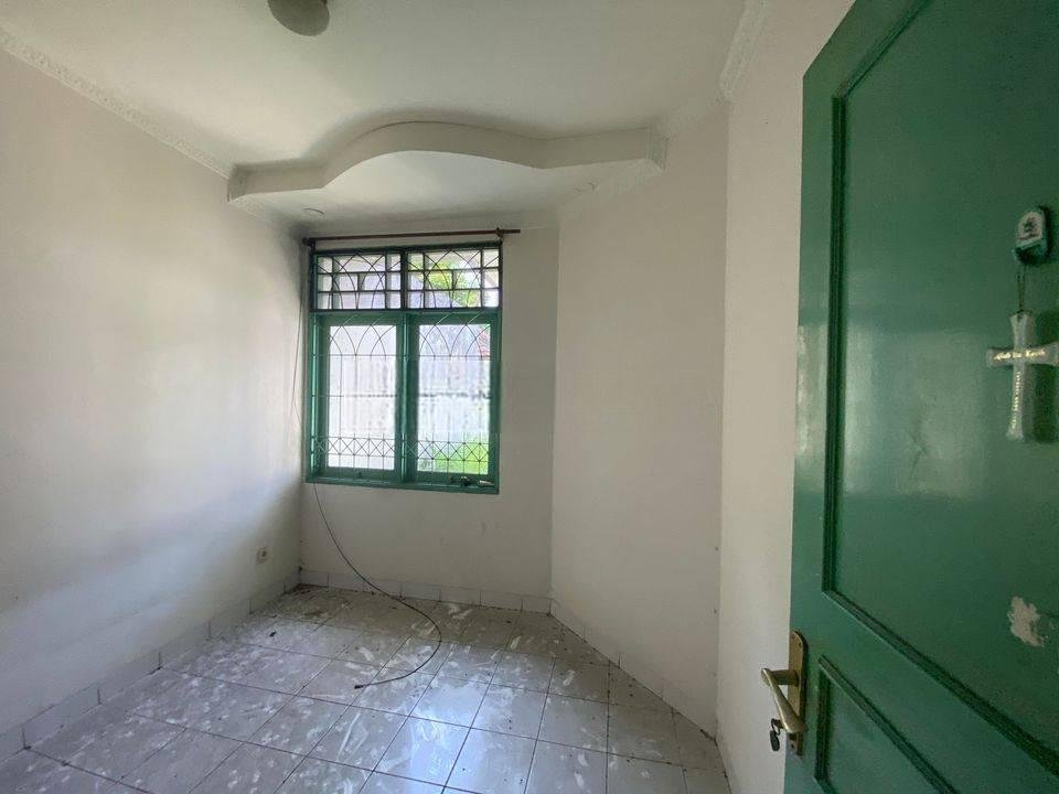 Rumah Gratis Renov LT 120 Hadap Timur Bisa Nego dekat Pintu Tol di Tangerang Siap KPR J24091