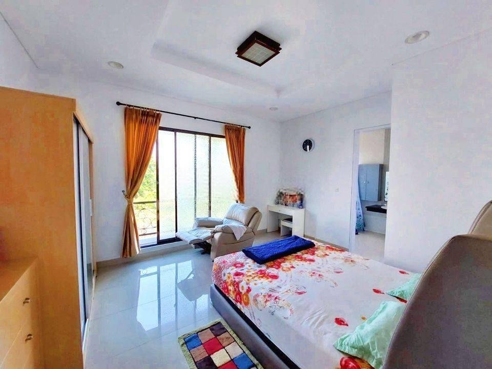 Rumah Seken Cantik LT 224 Harga Nego dekat Sekolah dan Mall BSD City Dibantu KPR J22380