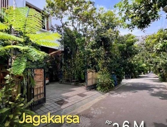 Rumah bagus Asri nyaman 2.5 lantai dalam komplek besar 12 Rumah bagus Asri nyaman 2.5 lantai dalam komplek besar Rumah bagus Asri nyaman 2.5 lantai dalam komplek besar