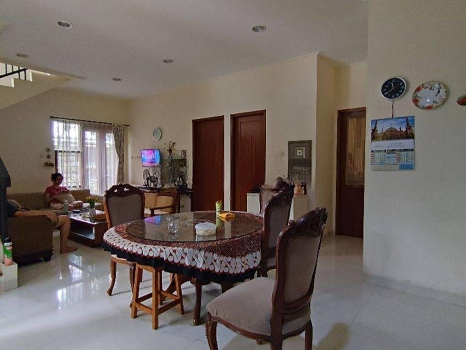 Rumah Cantik dekat Pintu Tol Bintaro Viaduct Harga Nego Siap KPR J24032