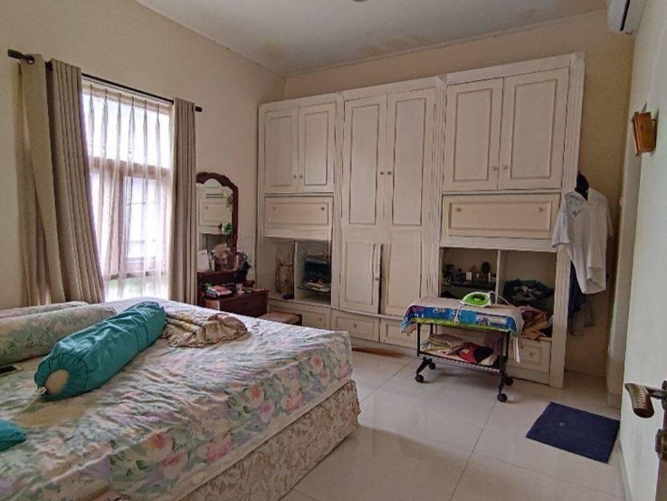 Rumah Cantik dekat Pintu Tol Bintaro Viaduct Harga Nego Siap KPR J24032