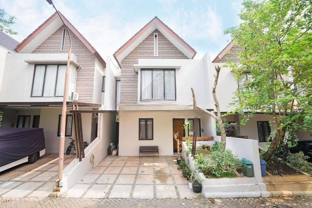 Rumah Baru Renov SHM di JakSel dekat Mall dan Sekolah Semi Furnished Bisa Nego J9199