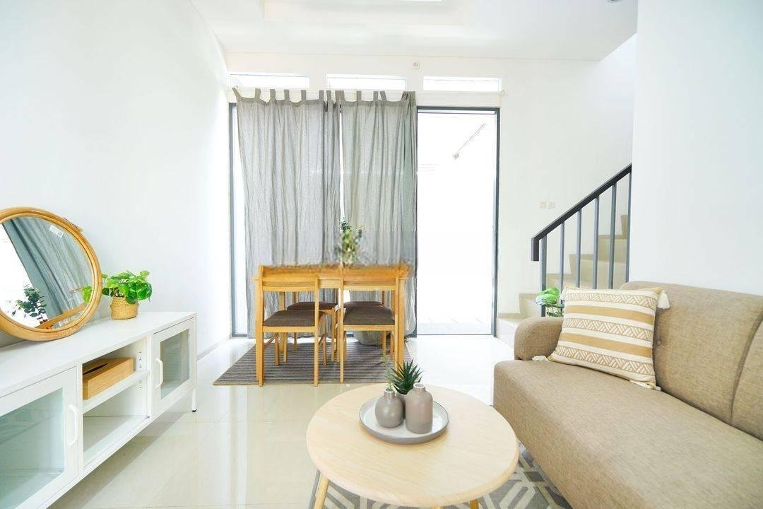 Rumah SHM 2 Lt Ready Furnished 15 Menit ke Mall AEON BSD Siap KPR J15325