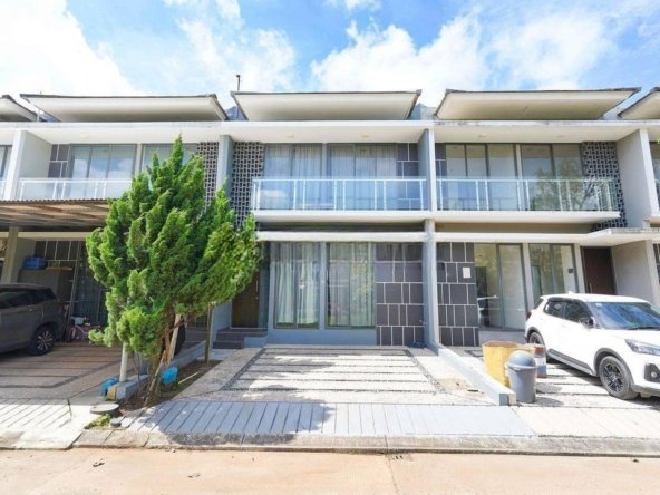 Rumah SHM 2 Lt Ready Furnished 15 Menit ke Mall AEON BSD Siap KPR J15325