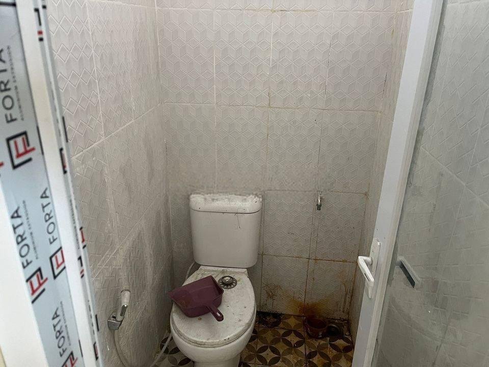 Rumah 3 Lt Luas Hadap Selatan Harga Nego dekat Stasiun dan Mall di Tangerang Siap KPR J21641