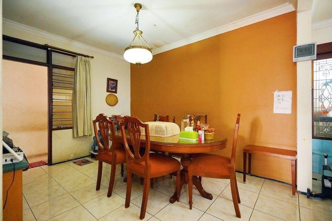 Rumah Seken Terawat LT 305 Harga Nego 15 menit ke Living Plaza Ciputat Siap KPR J17526