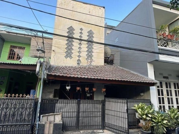 Rumah 2 Lt Free Renov di Cipondoh dekat Mall dan Sekolah Siap KPR J20930