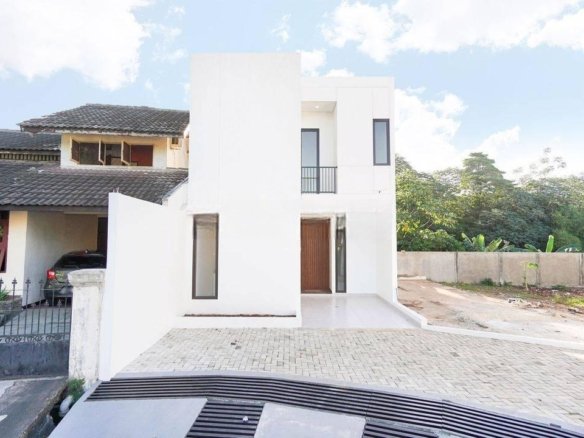 Rumah Cantik Siap KPR Ready Furnished dekat Stasiun Sudimara Harga Nego J22662