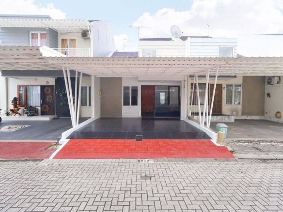 Rumah Carport Luas Hadap Selatan dekat Tangcity Mall Ready Furnished J19168