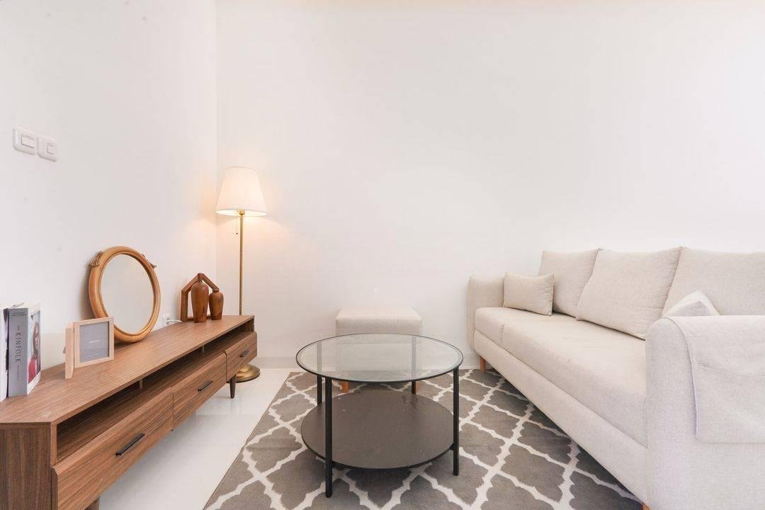 Rumah Mewah Semi Furnished Harga Nego dekat Pintu Tol di Tangsel Siap KPR J22662