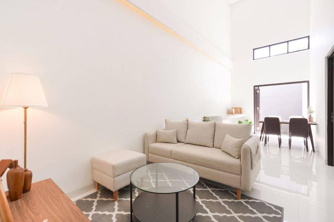 Rumah Mewah Semi Furnished Harga Nego dekat Pintu Tol di Tangsel Siap KPR J22662