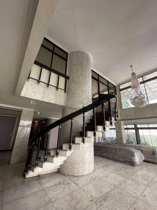 kan Rumah Mewah dan Luas di Tebet Jakarta Selatan