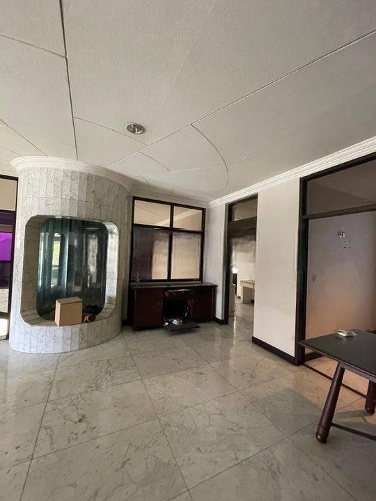 kan Rumah Mewah dan Luas di Tebet Jakarta Selatan