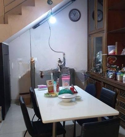 Rumah 2 lantai siap huni