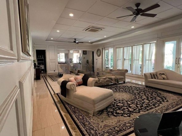 Rumah Bagus Semi Furnished SHM di Kemang