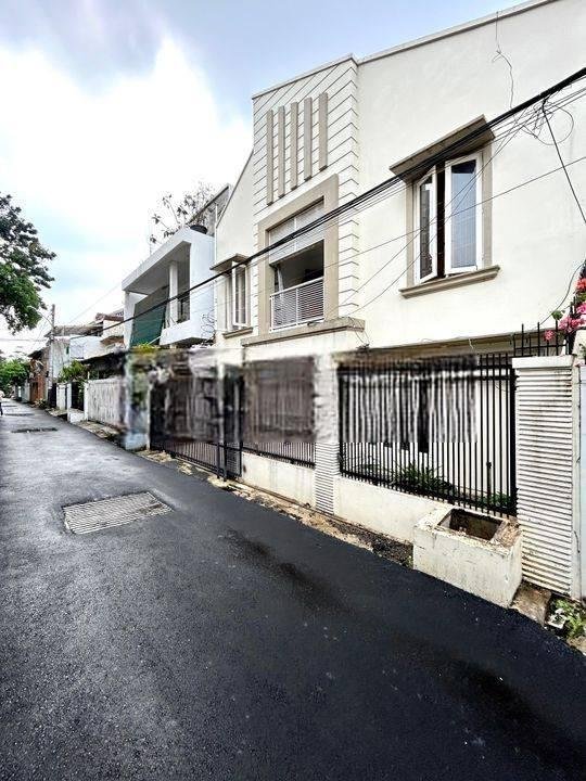 Tebet Lokasi Strategis Tebet Barat Dekat Taman Semi Komplek