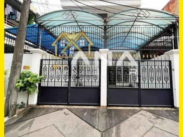 ANA*RUMAH 2LT LUAS 6X16M SEMIFURNISH DI KOMPLEK TPI