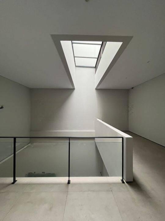 BANGUNAN CAKEP BANGET!! Rumah di Gading Serpong Sektor 7C NEW!