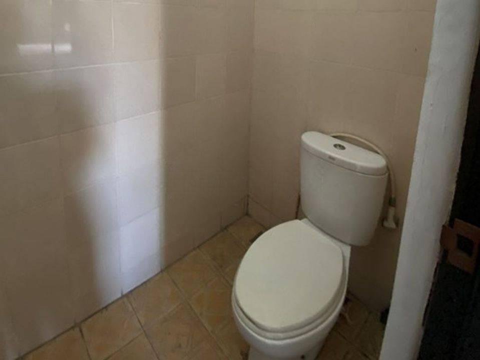 Rumah 2 Lantai 15 Menit ke Terminal Ciputat Gratis Renov Siap Huni J24083