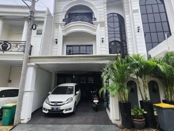 rumah klasik komp Permata 2 residence