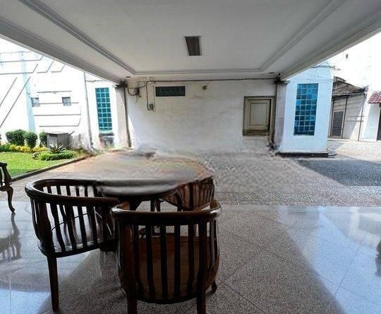 Termurahh Rumah 2 Lantai Bagus Furnished SHM di Jalan Samali