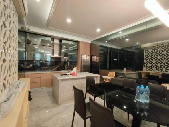 Amerika Latin 10x18 - Furnished - Siap Huni!!!