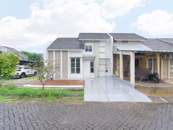 Rumah Cantik Semi Furnished Dibantu KPR dekat The Breeze BSD City Harga Nego J20571
