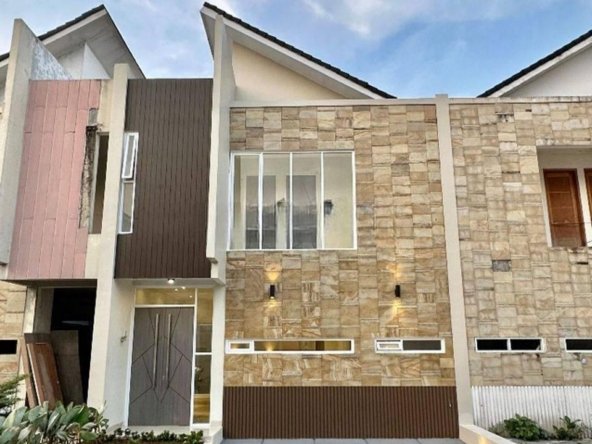 Rumah Gratis Renov Dibantu KPR dekat Taman Kota 2 BSD Harga Nego J24070