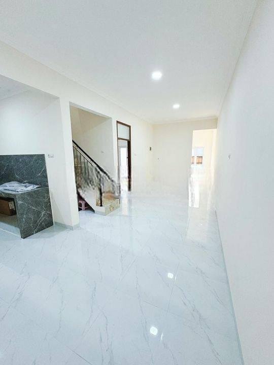 Rumah 2 lantai 6x12 Grand Poris free kitchen lokasi strategis