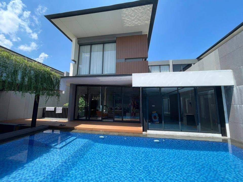 Rumah Mewah Bsd Swimming Pool Gym Lift Lokasi Terbaik Jarang Ada