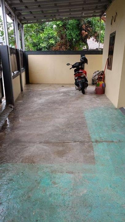 Rumah Hoek Strategis Dekat kelurahan Pondok Ranggon